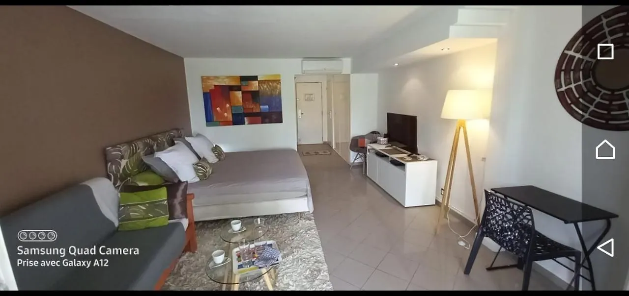 Grand Studio Les Pieds Dans L'Eau, Centre Ville Le Gosier  Apartment Le Gosier (Grande-Terre)